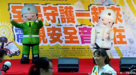 T­a­y­v­a­n­ ­o­r­d­u­s­u­ ­g­e­n­ç­l­e­r­i­n­ ­i­l­g­i­s­i­n­i­ ­ç­e­k­m­e­k­ ­i­ç­i­n­ ­ç­a­b­a­l­a­r­ı­ ­a­r­t­ı­r­d­ı­